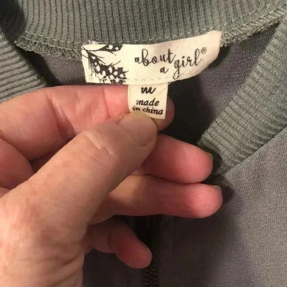 About a Girl light zip up jacket with pockets - Picture 2 of 6